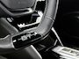 Peugeot 2008 SUV GT Hybrid 145pk Automaat | Navigatie via draadloze Apple Carplay / Android Auto | Achteruitrijcamera | Climate Control | Cruise Control | Full Led koplampen | Parkeersensoren v+a | Keyless | Armsteun | Digitaal instrumentenpaneel | Sfeerverlichting | DAB+ radio | Afwijkende dakkleur | Donker getint glas | 17" lichtmetalen velgen |