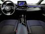 Toyota C-HR / C-HR+ 1.8 Hybrid Bi-Tone Dynamic Automaat (NAVIGATIE, CAMERA, STOELVERWARMING, SPORTSTOELEN, GETINT GLAS, ADAPTIVE CRUISE, ZWART HEMEL, KEYLESS, NIEUWSTAAT)
