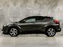 Toyota C-HR / C-HR+ 1.8 Hybrid Bi-Tone Dynamic Automaat (NAVIGATIE, CAMERA, STOELVERWARMING, SPORTSTOELEN, GETINT GLAS, ADAPTIVE CRUISE, ZWART HEMEL, KEYLESS, NIEUWSTAAT)