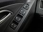 Hyundai ix35 2.0i i-Catcher 164Pk Automaat (PANORAMADAK, NAVIGATIE, CAMERA, LEDER, STOELVERWARMING ACHTER, SPORTSTOELEN, GETINT GLAS, CRUISE, NIEUWSTAAT)