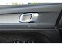 Volvo XC40 T5 Hybride Inscription | Panoramadak | Camera | Trekhaak | Stoel + Stuur Verwarmd | Standkachel | VOC | Leer |