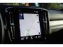 Volvo XC40 T5 Hybride Inscription | Panoramadak | Camera | Trekhaak | Stoel + Stuur Verwarmd | Standkachel | VOC | Leer |