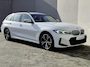 BMW 3-Serie Touring 330e PHEV / SOH 99% / Dealer Onderhouden / M-Sport / Facelift / Trekgewicht 1.500 kg / Elektrische Achterklep / Adaptieve Cruise Control / Stoel & Stuurverwarming / Climate Control / Camera / 18" LM wielen / Apple Carplay & Android Auto /