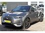 DS 3 Crossback E-Tense Grand Chic 50 kWh Navigatie | Airconditioning ECC | Lederen Bekleding | Stoelverwarming | Dodehoek Detectie | Adaptieve Cruise Control | Isofix Bevestigingspunten | Head Up Display | Lichtmetalen Velgen | Zeer Compleet!!!