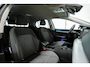 Volkswagen Golf 1.0 eTSI Life Business Automaat | ACC | Stuur-/Stoelverwarming | Navigatie |