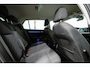 Volkswagen Golf 1.0 eTSI Life Business Automaat | ACC | Stuur-/Stoelverwarming | Navigatie |