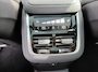 Volvo XC90 T8 Plug-in hybrid AWD Ultra Dark | Trekhaak | Luchtvering | Massage + Ventilatie | Audio High End | Gelaagde ruiten |
