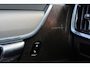 Volvo V90 T6 Recharge AWD Core Bright - IntelliSafe Assist & Surround - 360º Camera - Harman Kardon audio - Verwarmde voorstoelen, stuur & achterbank - Parkeersensoren voor & achter - Extra getint glas - Inklapbare trekhaak - 18' LMV
