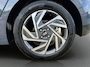 Hyundai i20 1.0 T-GDI 100pk Premium | Carplay | Climate control | Cruise control | Stoel/stuurverwarming | Camera | Parkeersensoren | DAB | Premium Audio | Lichtmetalen velgen | Navigatie