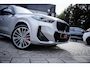 BMW X1 XDrive25e M Sport|Shadowline|InnovationPack|Leder|Panoramadak|CarPlay|Memory|Camera|Dealer Onderhouden|ACC|Harman/Kardon|