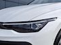 Volkswagen Golf 1.5 eHybrid GTE | Incl. 12 maanden garantie | Schuif/kantel dak | SOH 94% | Trekhaak | Parkeercamera | Stoel ventilatie/verwarming | Stuurwielverwarming | Adaptieve cruise control | Apple carplay/Android auto | Head-up display | Climate control Parkeersensoren voor en achter | IQ.Lights | Sfeerverlichting | Navigatie |