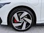 Volkswagen Golf 1.5 eHybrid GTE | Incl. 12 maanden garantie | Schuif/kantel dak | SOH 94% | Trekhaak | Parkeercamera | Stoel ventilatie/verwarming | Stuurwielverwarming | Adaptieve cruise control | Apple carplay/Android auto | Head-up display | Climate control Parkeersensoren voor en achter | IQ.Lights | Sfeerverlichting | Navigatie |