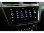 Volkswagen Tiguan 1.4 TSI 245pk eHybrid R-Line Business+ Trekhaak Camera Stoelverwarming Keyless Virtual Cockpit LED Navigatie