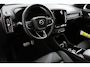 Volvo XC40 1.5 T5 Recharge R-Design Panoramisch dak Navigatie Apple Carplay/Android Auto Parkeersensoren Camera Adaptive Cruise Control Elektrische bestuurdersstoel met geheugen Stoelverwarming LED-koplampen Inductielader
