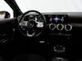 Mercedes-Benz A-klasse 180 Premium Plus | AMG | Panoramadak | Widescreen | Rijassistentiepakket | Stoelverwarming |