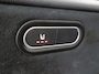 Mercedes-Benz A-klasse 180 Premium Plus | AMG | Panoramadak | Widescreen | Rijassistentiepakket | Stoelverwarming |