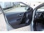 Toyota Auris Touring Sports 1.8 Hybrid Active | NL Auto Boekjes | Navigatie | Parkeersensoren achter.