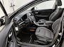 Kia Niro EV e-Niro DynamicPlusLine 64 kWh | SOH 100% | 3 Fase laden | Schuif/kanteldak | Half Leder | Andriod Auto | Apple carplay | Navigatie
