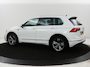 Volkswagen Tiguan 1.4 TSI ACT Connected Series | R-Line | Cruise control | Camera | Park assist | Climate control | Carplay | Full LED | 19" velgen