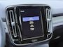 Volvo XC40 T5 Recharge R-Design | Trekhaak semi elektrisch wegklapbaar | Lederen bekleding | Adaptieve Cruise Control met Pilot Assist | Verwarmbare voorruit | Harman Kardon | 19 inch lichtmetalen velgen | Verwarmbare voorstoelen & stuurwiel | Elektrisch verstelbare voorstoelen