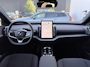 Volvo EX30 P5 Long Range Plus Black Edition Europa 69 kWh | 20 inch black lichtmetalen velgen | Striping | Harman Kardon audio | Black interieur | Adaptieve Cruise Control | BLIS Dodehoekdetectie | Elektrisch verstelbare voorstoelen | Verwarmbare voorstoelen & stuurwiel | Getint glas |