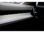 Volvo XC40 1.5 T5 Recharge Business Pro | 360 Graden Camera | Elektrisch Verstelbare Voorstoelen Met Geheugen | Lederen Bekleding | Getint Glas | Adaptive Cruise Control | Pilot Assist | Stuurverwarming | Stoelverwarming | BLIS | Park Pilot Assist | Keyless | Elektrische Achterklep | Adaptieve Verlichting Met Bochtlicht | Navigatie | Bluetooth | Apple Carplay | Android Auto |