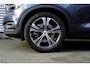 Volvo XC40 1.5 T5 Recharge Business Pro | 360 Graden Camera | Elektrisch Verstelbare Voorstoelen Met Geheugen | Lederen Bekleding | Getint Glas | Adaptive Cruise Control | Pilot Assist | Stuurverwarming | Stoelverwarming | BLIS | Park Pilot Assist | Keyless | Elektrische Achterklep | Adaptieve Verlichting Met Bochtlicht | Navigatie | Bluetooth | Apple Carplay | Android Auto |