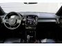 Volvo XC40 2.0 T4 Inscription | Lederen Bekleding | Trekhaak | Panoramisch Schuif-/Kanteldak | Pilot Assist | Adaptive Cruise Control | 19-inch Lichtmetalen Velgen | Stoelverwarming Voor- en Achterin | Stuurverwarming | Keyless | Apple Carplay/Android Auto | DAB | Navigatie | Bluetooth | Elektrische Achterklep |
