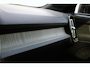 Volvo XC40 2.0 T4 Inscription | Lederen Bekleding | Trekhaak | Panoramisch Schuif-/Kanteldak | Pilot Assist | Adaptive Cruise Control | 19-inch Lichtmetalen Velgen | Stoelverwarming Voor- en Achterin | Stuurverwarming | Keyless | Apple Carplay/Android Auto | DAB | Navigatie | Bluetooth | Elektrische Achterklep |