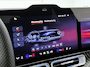 Mercedes-Benz C-klasse 400 4MATIC Launch Edition 94 kWh | Premium pakket | Winterpakket | Rijassistentiepakket Plus | Trekhaak | Panoramisch dak | Augmented Reality navigatie | Sierelementen zwart scheepsdek hout | 20" multispaaks lichtmetalen AMG velgen |