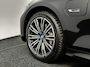 BMW 3-Serie Touring 330e Business Edition Plus M-Sport / 1.500 kg Elektrische trekhaak / Stuur- en stoelverwarming / Navigatie / Camera / Adaptieve Cruise Control / Climate Control /