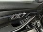 BMW 3-Serie Touring 330e Business Edition Plus M-Sport / 1.500 kg Elektrische trekhaak / Stuur- en stoelverwarming / Navigatie / Camera / Adaptieve Cruise Control / Climate Control /