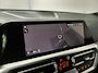 BMW 3-Serie Touring 330e Business Edition Plus M-Sport / 1.500 kg Elektrische trekhaak / Stuur- en stoelverwarming / Navigatie / Camera / Adaptieve Cruise Control / Climate Control /