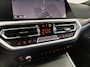 BMW 3-Serie Touring 330e Business Edition Plus M-Sport / 1.500 kg Elektrische trekhaak / Stuur- en stoelverwarming / Navigatie / Camera / Adaptieve Cruise Control / Climate Control /