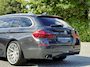 BMW 5-Serie Touring 520i High Executive | Automaat | M-pakket | Nieuwe motor | Sportstoelen leer | Panodak | Elek Trekhaak | Nette staat |