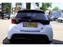 Toyota Yaris 1.5 HYBRID GR-SPORT NL-AUTO 1E-EIGENAAR PARK-SENSOREN BLIND-SPOT KEYLESS LED STOELVERW APPLE/ANDROID LED CLIMA LM-VELGEN