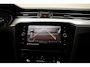 Volkswagen Passat VARIANT 1.5 TSI Business Aut. [ Panorama LED Virtual Stoelverwarming ]
