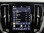Volvo V60 2.0 T8 Plug-in hybrid AWD Ultra Dark | Trekhaak | 360 camera | Adaptieve cruise control | Panoramadak | HUD | Stoelverwarming V+A | Harman\Kardon | Memory stoelen |
