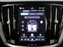 Volvo V60 2.0 T8 Plug-in hybrid AWD Ultra Dark | Trekhaak | 360 camera | Adaptieve cruise control | Panoramadak | HUD | Stoelverwarming V+A | Harman\Kardon | Memory stoelen |