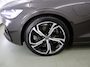 Volvo V60 2.0 T8 Plug-in hybrid AWD Ultra Dark | Trekhaak | 360 camera | Adaptieve cruise control | Panoramadak | HUD | Stoelverwarming V+A | Harman\Kardon | Memory stoelen |