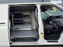 Volkswagen Transporter 2.0 TDI 110pk L2H1 | Navi | Kastinrichting Sortimo | Winterpack | Cruise | CarPlay | DAB | Betonplex