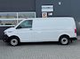 Volkswagen Transporter 2.0 TDI 110pk L2H1 | Navi | Kastinrichting Sortimo | Winterpack | Cruise | CarPlay | DAB | Betonplex