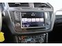 Volkswagen Tiguan 2.0 TDI Highline R- line AUTOMAAT MULTIMEDIA SENSOREN ALCANTARA