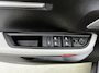 Citroën C3 Max Hybrid 110pk Automaat | Navigatie | Achteruitrijcamera | Climate Control | Cruise Control | Parkeersensoren | Bluetooth | Draadloze Apple Carplay / Android Auto | Comfortstoelen | Elektrisch inklapbare spiegels | Led koplampen | Afwijkende dakkleur | Donker getint glas | 17" lichtmetalen velgen |