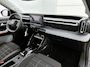 Citroën C3 Max Hybrid 110pk Automaat | Navigatie | Achteruitrijcamera | Climate Control | Cruise Control | Parkeersensoren | Bluetooth | Draadloze Apple Carplay / Android Auto | Comfortstoelen | Elektrisch inklapbare spiegels | Led koplampen | Afwijkende dakkleur | Donker getint glas | 17" lichtmetalen velgen |