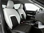 Citroën C3 Max Hybrid 110pk Automaat | Navigatie | Achteruitrijcamera | Climate Control | Cruise Control | Parkeersensoren | Bluetooth | Draadloze Apple Carplay / Android Auto | Comfortstoelen | Elektrisch inklapbare spiegels | Led koplampen | Afwijkende dakkleur | Donker getint glas | 17" lichtmetalen velgen |