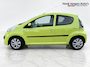 Citroën C1 1.0-12V Ambiance “Sinds 1970 | 5.000+ reviews | Score 9,5 | Service zoals ’t hoort” Rijklaar + nieuwe apk “Sinds 1970 | 5.000+ reviews | Score 9,5 | Service zoals ’t hoort” Henk Jongen Auto's in Helmond, al 50 jaar service zoals 't hoort!