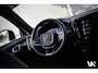 Volvo XC40 T4 211pk Recharge Plus Dark Facelift R-Design Plug-in Hybrid | Elektr. Sportstoelen met Memory | Trekhaak af fabriek | Harman Kardon | Achteruitrijcamera | 1e eig. Dealer O.H.