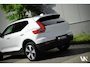 Volvo XC40 T4 211pk Recharge Plus Dark Facelift R-Design Plug-in Hybrid | Elektr. Sportstoelen met Memory | Trekhaak af fabriek | Harman Kardon | Achteruitrijcamera | 1e eig. Dealer O.H.