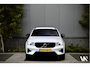 Volvo XC40 T4 211pk Recharge Plus Dark Facelift R-Design Plug-in Hybrid | Elektr. Sportstoelen met Memory | Trekhaak af fabriek | Harman Kardon | Achteruitrijcamera | 1e eig. Dealer O.H.